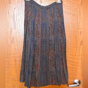 Emily St. John skirt size small